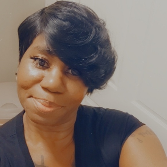 Meet your Posher, Shontrae - Picture 1 of 1